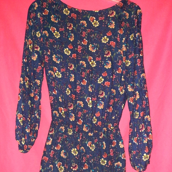 AEO Floral Romper XS - Picture 3 of 7